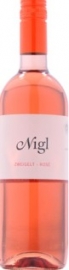 Ros� vom Zweigelt 2010, Nigl - Sehr expressive Nase mit parf�miert-rotbeeriger Frucht von Erdbeeren und Kirschen, erinnert an Fruchtgel�e; strotzt auch am Gaumen vor Frucht, zeigt sich relativ rund und geschmeidig, im Finish dann mit rassigem Biss, le...