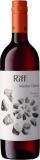 Riff Rosso 2009, Alois Lageder - Rubingranat, fruchtbetontes Bukett, unterlegt mit w�rzigen und floralen Nuancen, am Gaumen mittelkr�ftig, elegante Struktur, vielschichtiges Fruchtspiel, sehr ausgewogen mit feinen, reifen Tanninen und milder S�ure, gute...