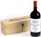 Chianti Riserva 2007 1,5L. Magnum, Tenute Marchesi Antinori  - Intensiv rubinrot in der Farbe. Sein ausgepr�gter Duft nach Zimt und Nelken wird begleitet von Noten scharfen Pfeffers und Bois�. Am Gaumen pr�sentiert er sich rund, cremig, weich und sehr ausgeglichen. Im Nachgeschmack ...