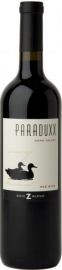 Zinfandel "Paraduxx" 2006, Duckhorn - Ein "Super Napa" Wein, von einer ungew�hnlichen Komibnation. Ausgepr�gter Geschmack von Heidelbeere, Klee und Gew�rznoten mit Aromen von Erdbeeren und Ingwer geben diesem Wein eine Vielfalt von Aromen und Tiefe...