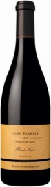 Pinot Noir 2007, Gary Farrell - Dieser Pinot Noir zeigt eine tiefe, dunkle rubinrote Farbe mit mittlerer Intensit�t. In der Nase sp�rt man die Noten von saftigen roten Fr�chten wie Himbeere, Kirsche, Pflaume und Granatapfel sowie erdige Noten von ger�s...
